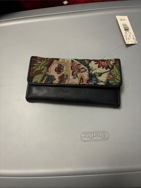 Vintage tapestry women’s wallet